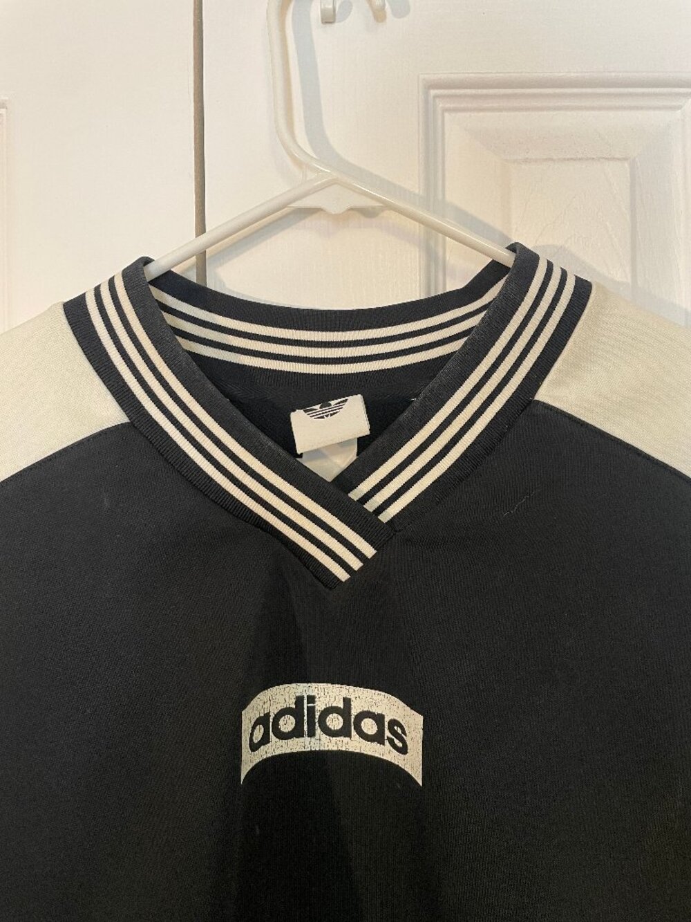 Adidas | Blocking Crewneck Sweatshirt - Picture 4 of 6